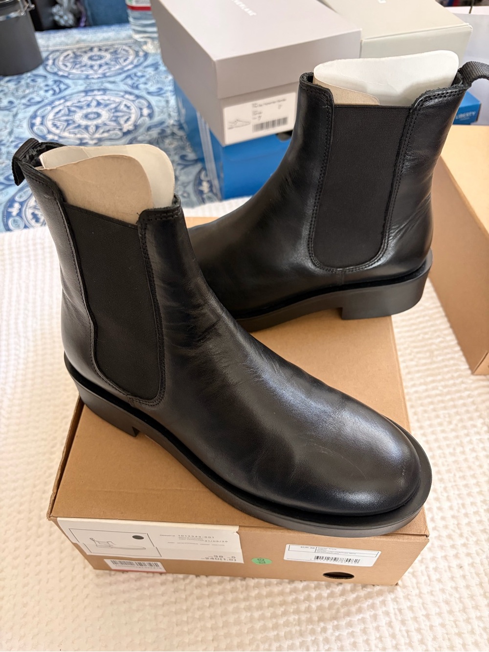 Arket Black Leather Chukka Chelsea Boots